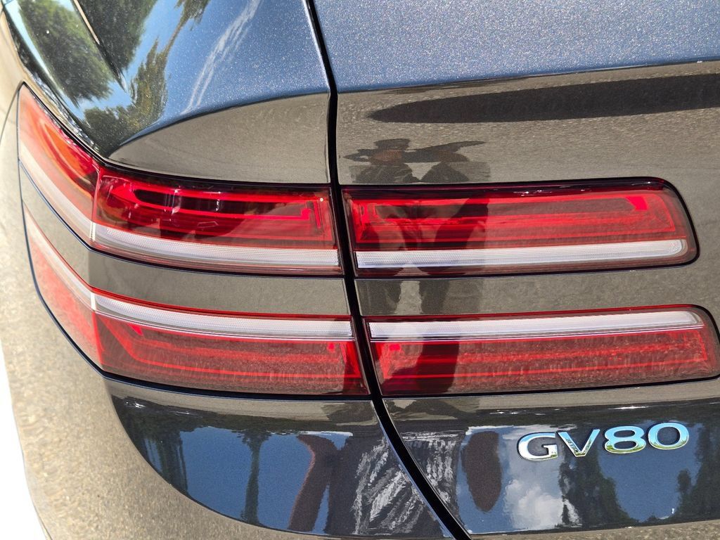 Used 2024 Genesis GV80 2.5T w/ Advanced Package AWD/4WD image 11