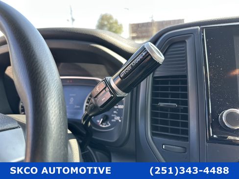 Used 2022 Nissan Titan SV image 23