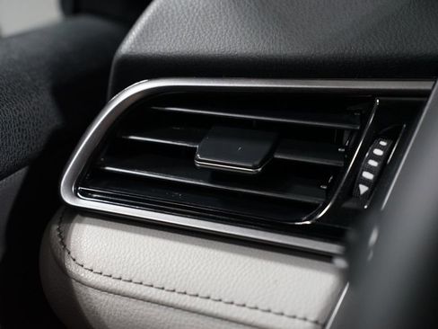 Used 2023 Toyota Camry SE image 24