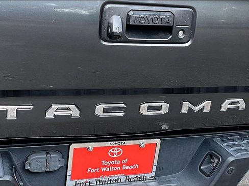 Used 2020 Toyota Tacoma SR5 image 26