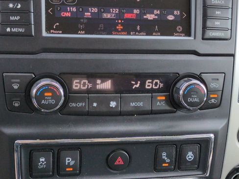 Used 2019 Nissan Titan PRO-4X w/ Pro-4x Convenience Package AWD/4WD image 21