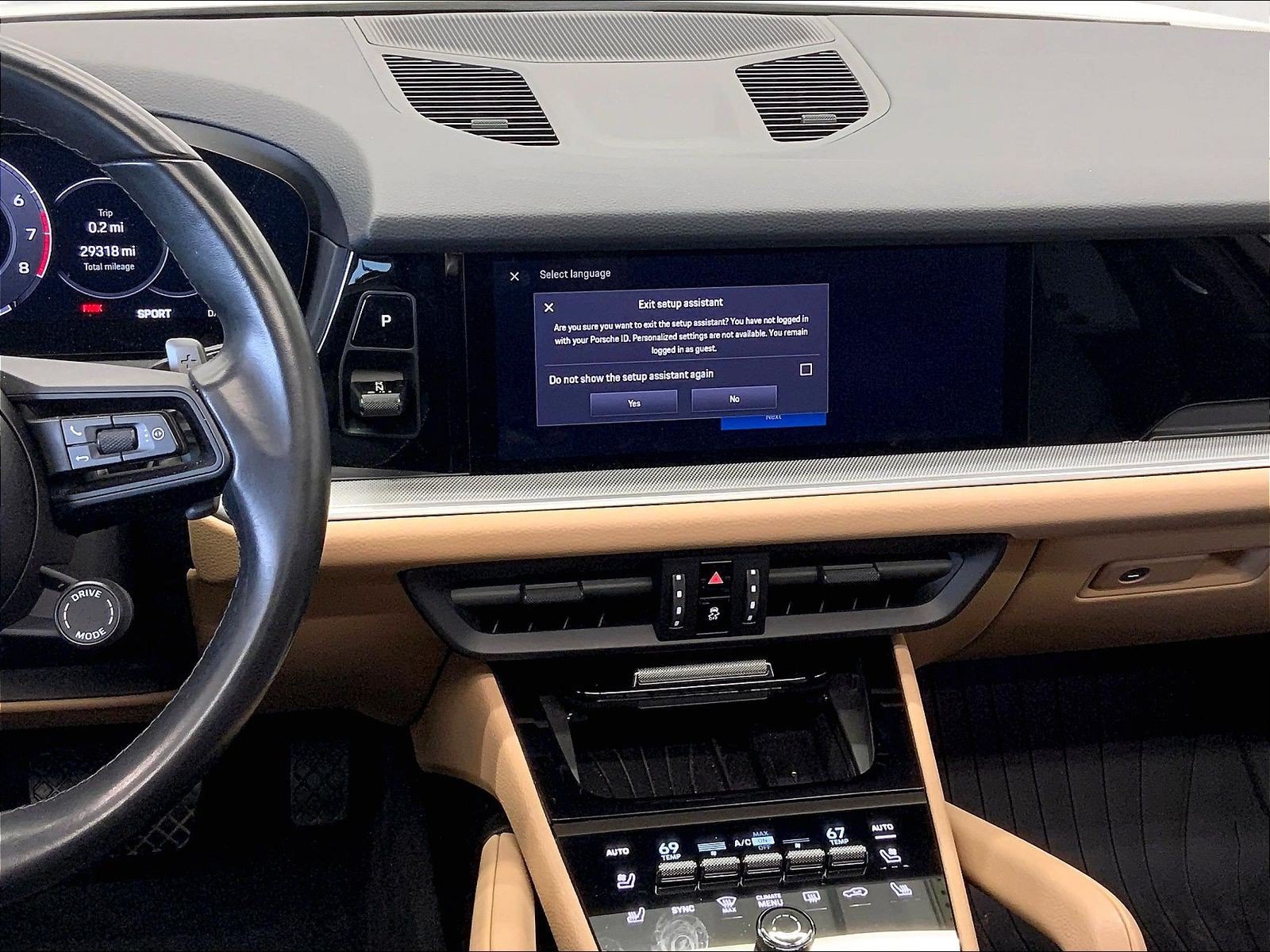 Certified 2024 Porsche Cayenne AWD/4WD image 17