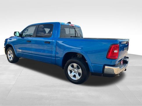 Used 2025 RAM 1500 Big Horn AWD/4WD image 3