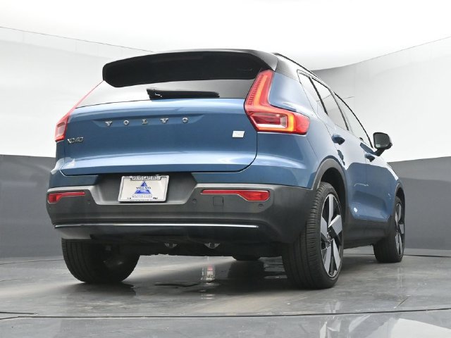 Used 2023 Volvo XC40 Recharge Ultimate AWD/4WD image 16
