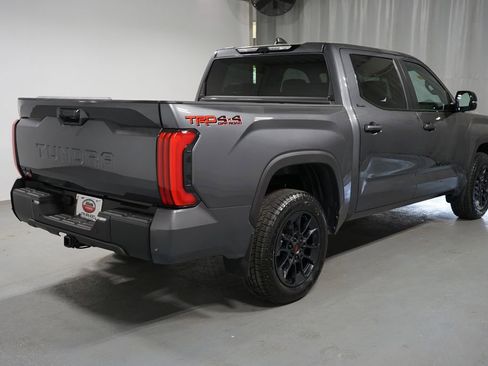 Used 2025 Toyota Tundra Limited w/ TRD Off-Road Package AWD/4WD image 8