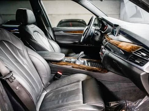 Used 2018 BMW X5 xDrive40e image 16