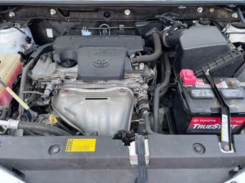 Used 2013 Toyota RAV4 LE AWD/4WD image 6