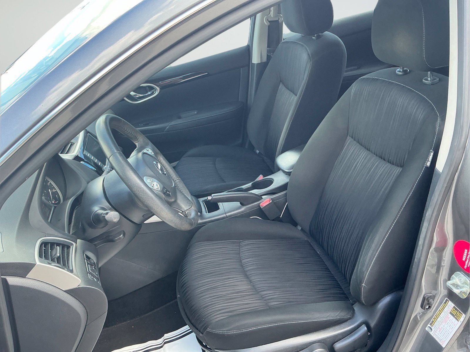 Certified 2019 Nissan Sentra SV FWD image 11