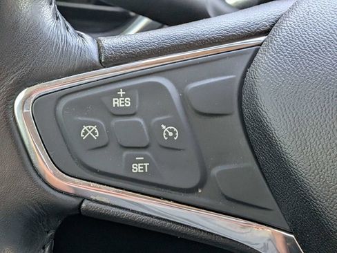 Used 2019 Chevrolet Equinox LT image 24