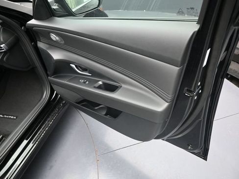 Used 2025 Hyundai Elantra Limited w/ Cargo Package FWD image 38