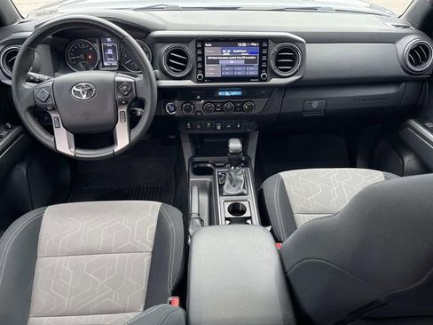 Used 2023 Toyota Tacoma TRD Off-Road w/ Technology Package image 15