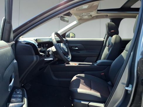 New 2026 Nissan Kicks SR w/ SR Premium Package FWD image 15