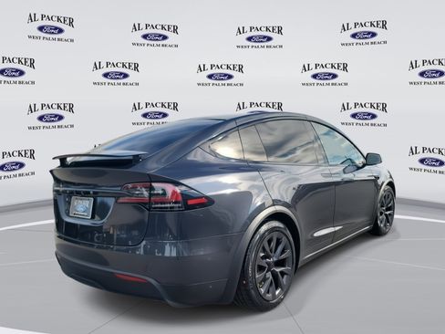 Used 2024 Tesla Model X image 5