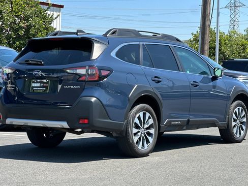 Used 2023 Subaru Outback Limited image 4
