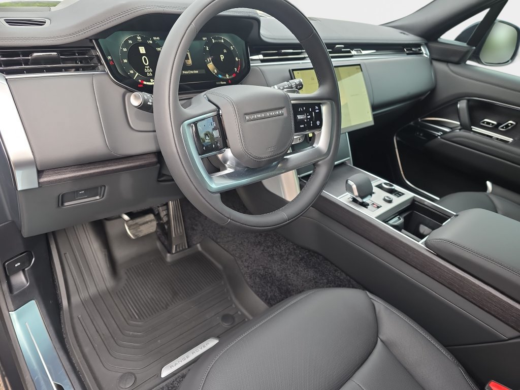 New 2027 Land Rover Range Rover Long Wheelbase SE AWD/4WD image 13