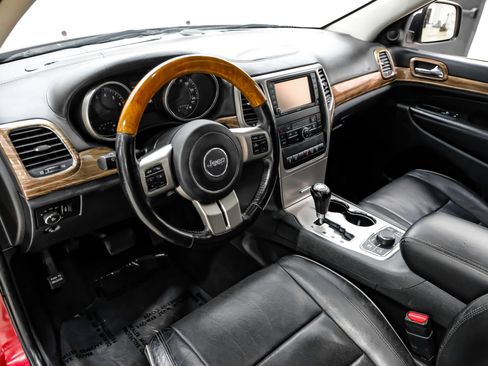 Used 2013 Jeep Grand Cherokee Overland w/ Advance Technology Group AWD/4WD image 14