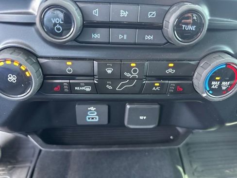 Used 2024 Ford F250 XLT w/ XLT Premium Package AWD/4WD image 9