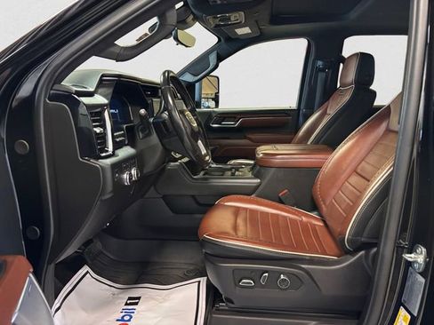 Used 2024 GMC Sierra 2500 Denali Ultimate AWD/4WD image 10