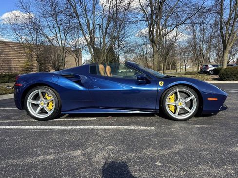 Used 2017 Ferrari 488 Spider image 7