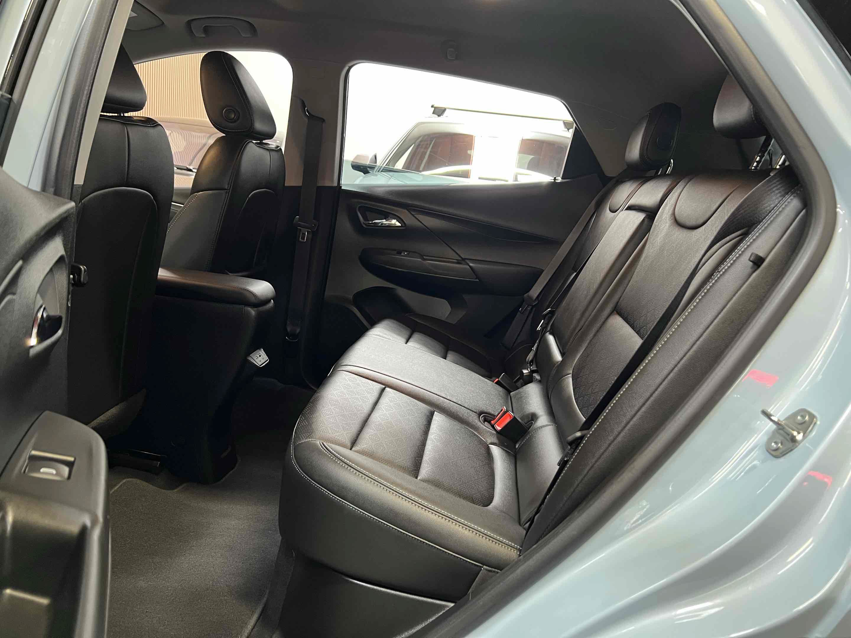 Used 2023 Chevrolet Bolt LT w/ Infotainment Package FWD image 35