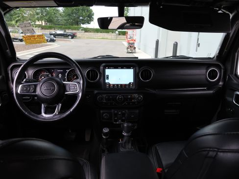 Used 2020 Jeep Wrangler Unlimited Sahara AWD/4WD image 16