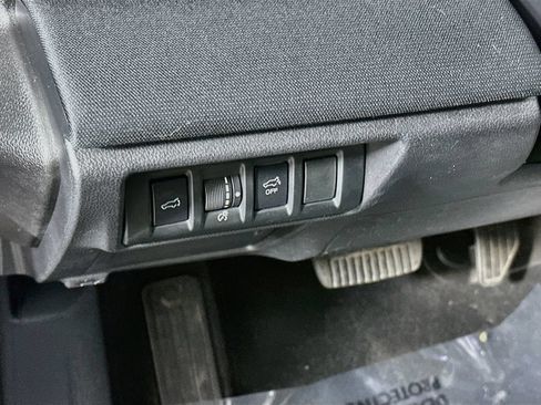 Used 2024 Subaru Outback Premium AWD/4WD image 15