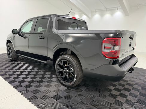 New 2026 Ford Maverick Lariat w/ Black Appearance Package image 4