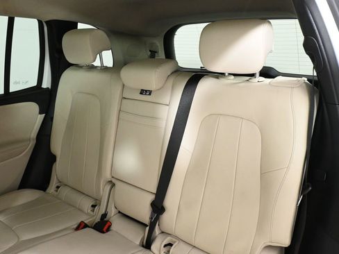 Certified 2022 Mercedes-Benz GLB 250 4MATIC image 4