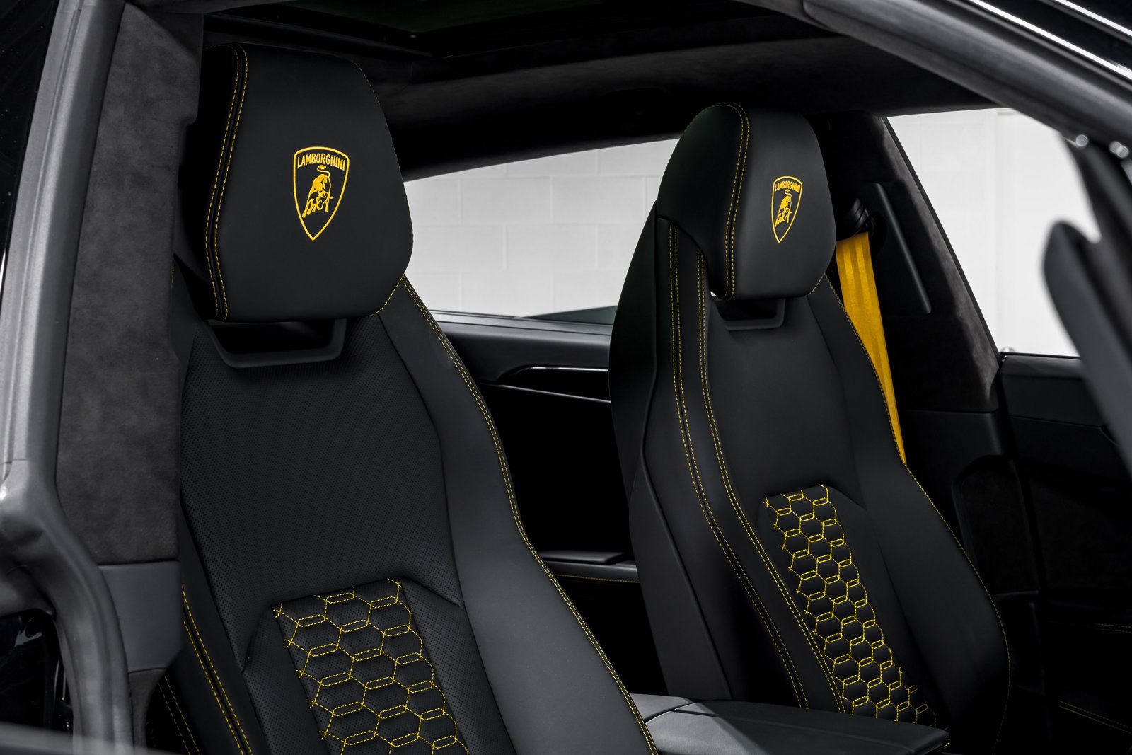 Used 2024 Lamborghini Urus S AWD/4WD image 39