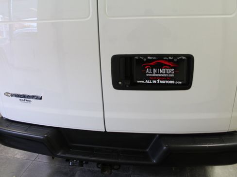 Used 2020 Chevrolet Express 2500 w/ Driver Convenience Package image 6