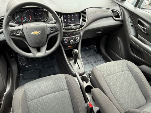 Used 2020 Chevrolet Trax LS w/ Tint and Cruise Package FWD image 12