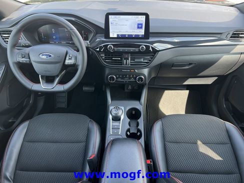 Used 2025 Ford Escape ST-Line FWD image 5