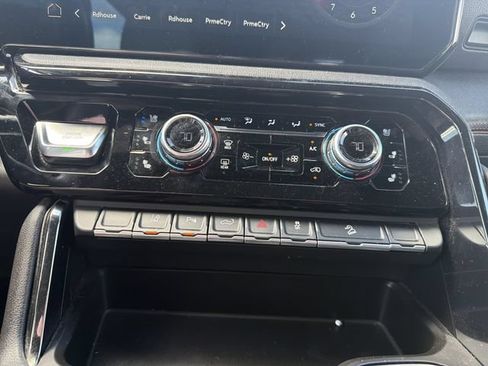 Used 2024 GMC Sierra 2500 AT4 w/ AT4 Premium Plus Package AWD/4WD image 35