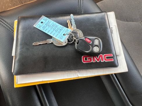 Used 2001 GMC Sierra 2500 4x4 Extended Cab w/ Convenience Plus Group image 58