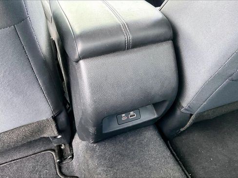 Used 2025 Nissan Altima 2.5 SV FWD image 10