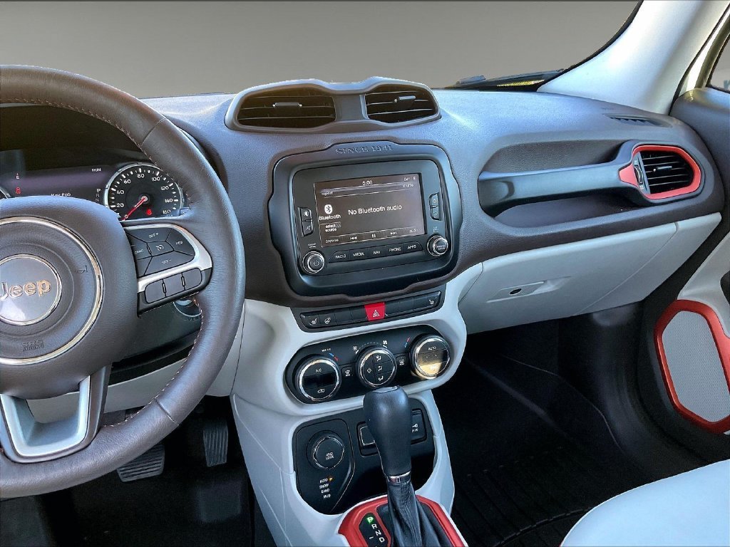 Used 2017 Jeep Renegade Limited AWD/4WD image 18