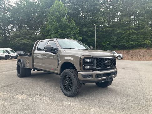 New 2026 Ford F350 King Ranch w/ Chrome Package AWD/4WD image 3