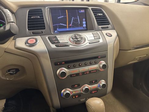 Used 2014 Nissan Murano SL w/ Navigation Package AWD/4WD image 16
