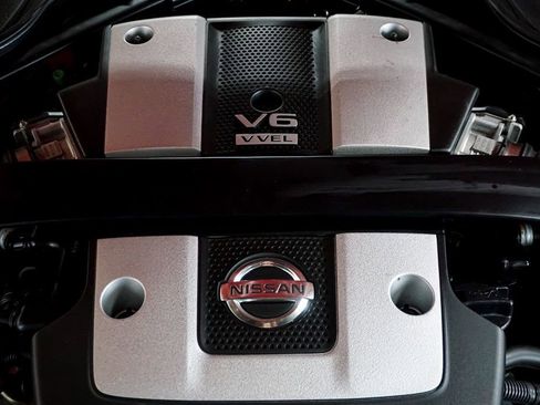 Used 2010 Nissan 370Z Touring image 58