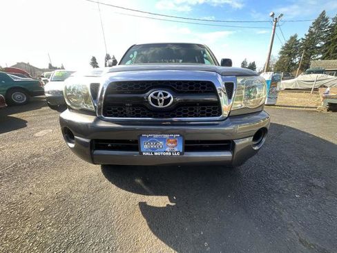 Used 2011 Toyota Tacoma PreRunner w/ SR5 Pkg #2 image 2