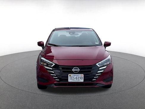 Used 2025 Nissan Versa SV image 3