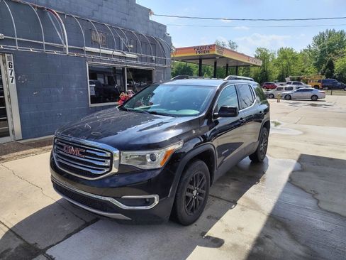 Used 2019 GMC Acadia SLT image 2