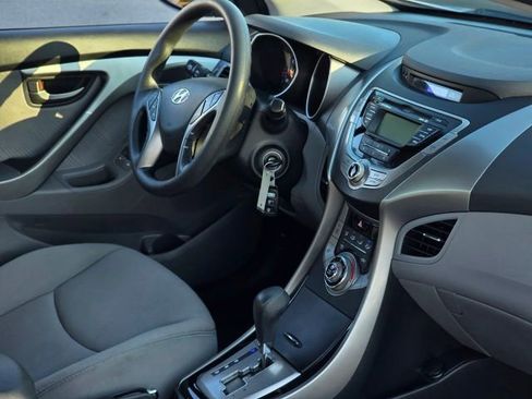 Used 2013 Hyundai Elantra GLS w/ Preferred Pkg image 17