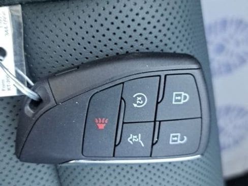 Used 2026 GMC Terrain AT4 w/ Convenience Package III image 24