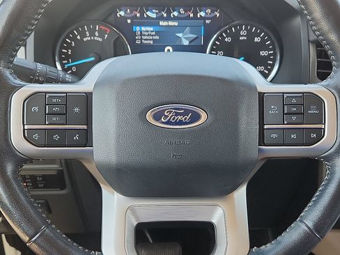 Used 2023 Ford Expedition XLT AWD/4WD image 10