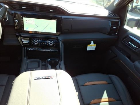 Used 2026 GMC Sierra 2500 AT4 w/ AT4 Premium Plus Package image 13