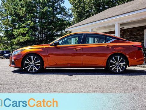 Used 2019 Nissan Altima 2.5 SR FWD image 14