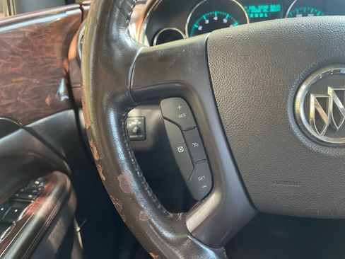 Used 2013 Buick Enclave Premium w/ LPO, Cargo Convenience Pkg FWD image 17