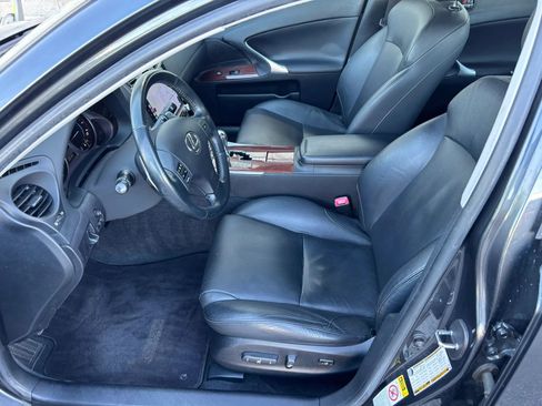 Used 2008 Lexus IS 350 RWD image 10