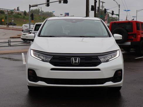 Certified 2026 Honda Odyssey EX-L image 2
